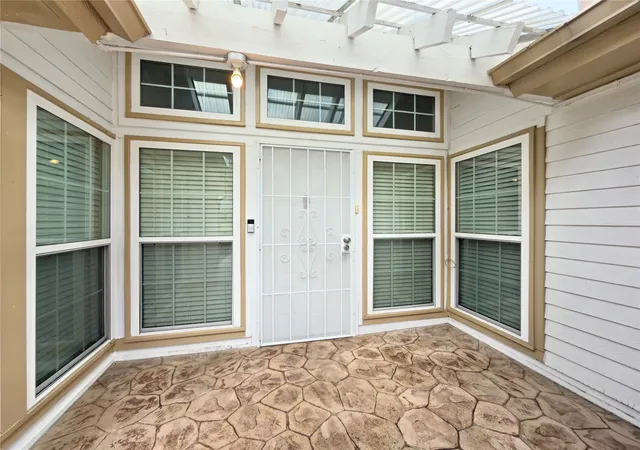 Photo 3 of Single family home for sale at 2426 Sutton Dr, Arlington, TX 76018 | MLS# 21285954 | Listing updated on 2026-08-30