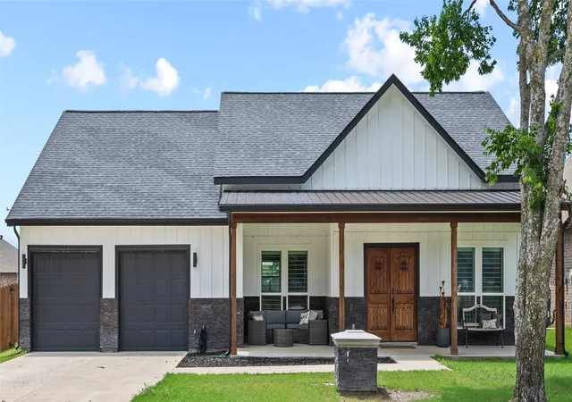 Photo 1 of Single family home for sale at 7825 Cupp Ct, Fort Worth, TX 76126 | MLS# 21285481 | Listing updated on 2026-09-15