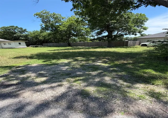 Homes for sale in Terrell, TX | 409 E Alamo St, Terrell, TX 75160 | MLS# 21286064