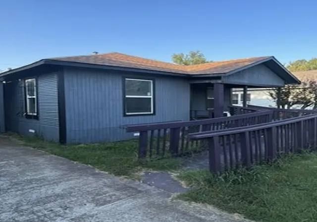 Homes for sale in Fort Worth, TX | 1038 E Maddox Ave, Fort Worth, TX 76104 | MLS# 21285489