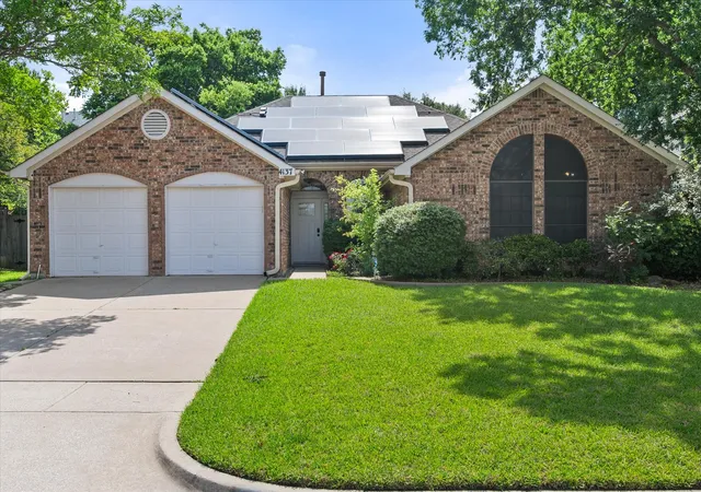Homes for sale in Grapevine, TX | 4137 Mapleridge Dr, Grapevine, TX 76051 | MLS# 21285342