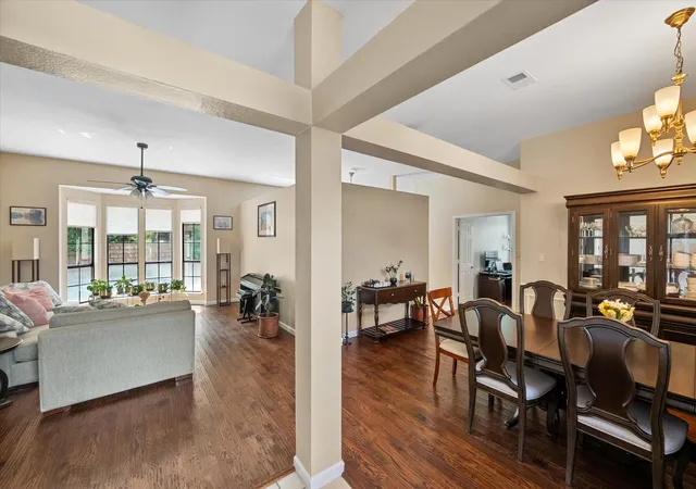 Homes for sale in Grapevine, TX | 4137 Mapleridge Dr, Grapevine, TX 76051 | MLS# 21285342