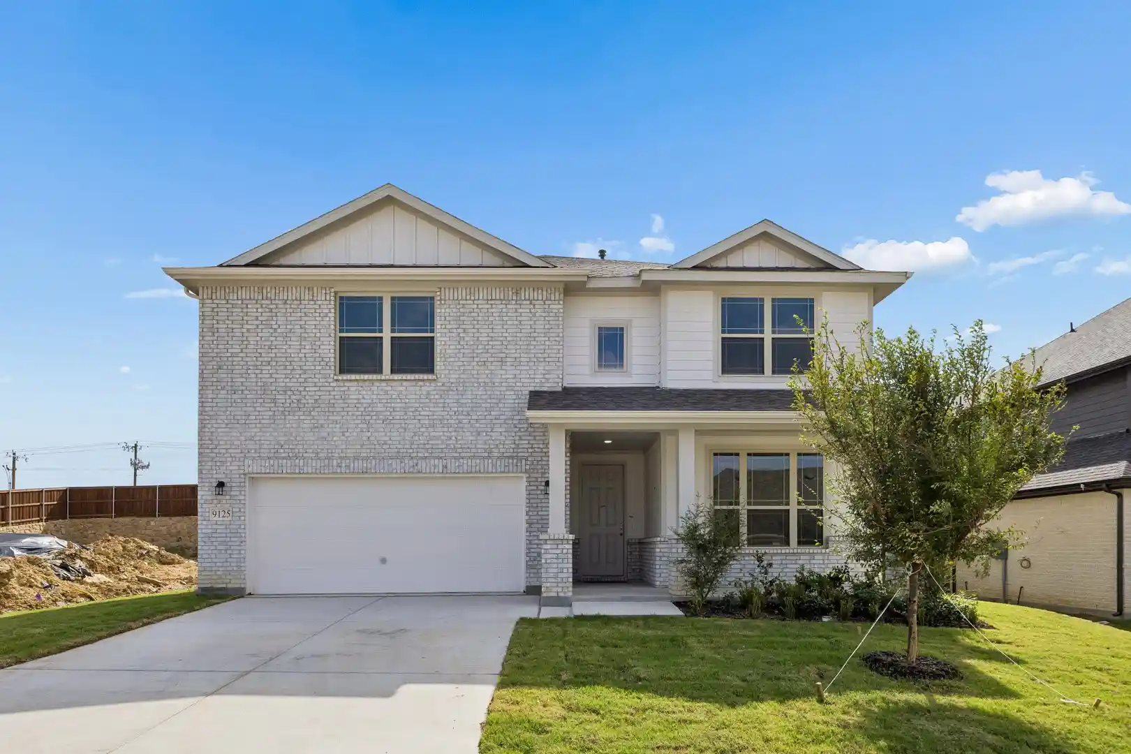 Photo 1 of Sale Pending at 9125 Harrisburg Dr, Crowley, TX 76036 | MLS# 21286092 | Listing updated on 2026-10-09