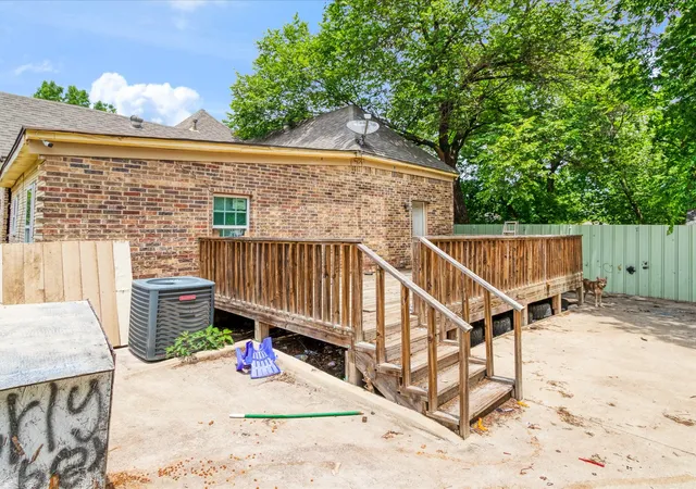 Photo 4 of Sale Pending at 2522 Wilhurt Ave, Dallas, TX 75216 | MLS# 21286065 | Listing updated on 2026-08-28