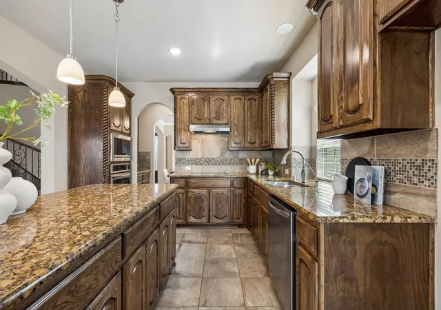 Photo 1 of Single family home for sale at 100 Spruce St, Red Oak, TX 75154 | MLS# 21283814 | Listing updated on 2026-08-18