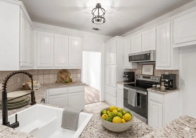 Single family home for sale at 2107 Rivercrest Cir, Denison, TX 75020 | MLS# 21282026
