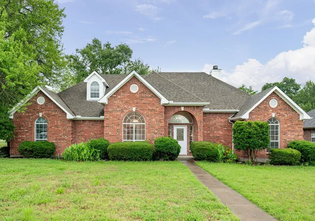 Photo 36 of Single family home for sale at 2107 Rivercrest Cir, Denison, TX 75020 | MLS# 21282026 | Listing updated on 2026-10-06