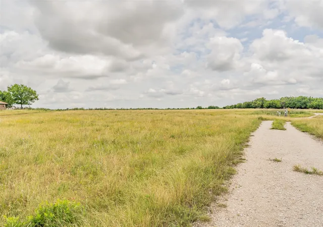 Homes for sale in New Fairview, TX | 1174 Pioneer Rd, New Fairview, TX 76078 | MLS# 21286144