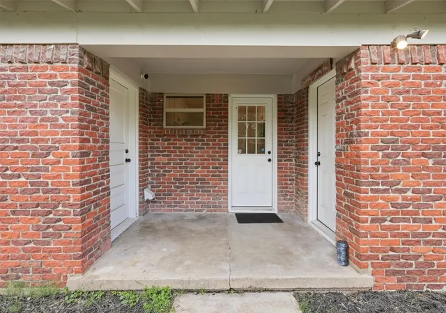 Homes for sale in Granbury, TX | 807 Elizabeth Blvd, Granbury, TX 76048 | MLS# 21285949
