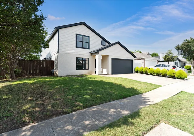 Photo 2 of Sale Pending at 416 Cross Cut Dr, Arlington, TX 76018 | MLS# 21286154 | Listing updated on 2026-07-04