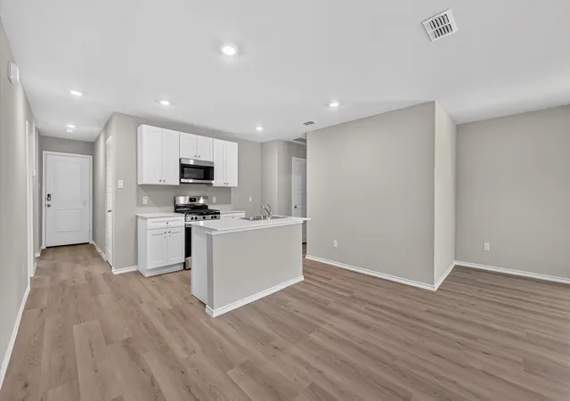 Photo 4 of Single family home for sale at 2217 Bakersfield Dr, Crowley, TX 76036 | MLS# 21284942 | Listing updated on 2026-08-05