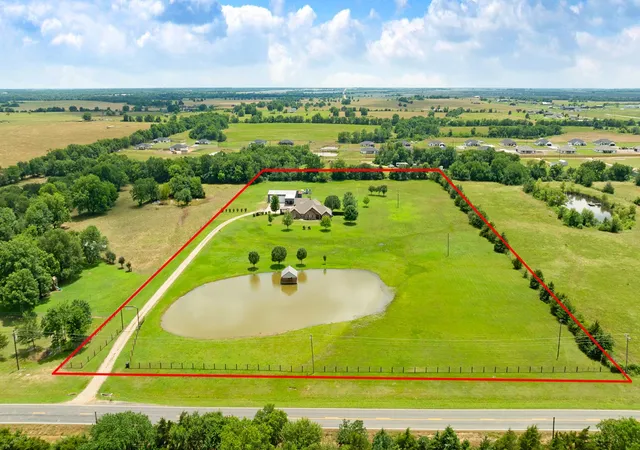 Photo 3 of Single family home for sale at 4141 Farm Road 2820, Sumner, TX 75486 | MLS# 21286109 | Listing updated on 2026-07-06