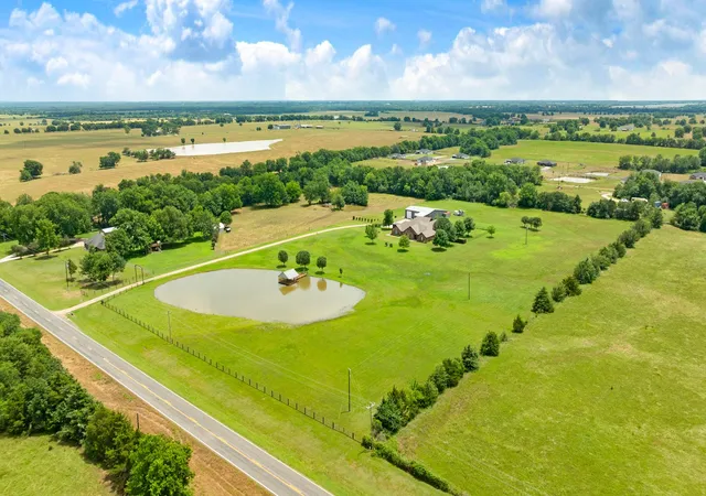 Photo 4 of Single family home for sale at 4141 Farm Road 2820, Sumner, TX 75486 | MLS# 21286109 | Listing updated on 2026-07-06