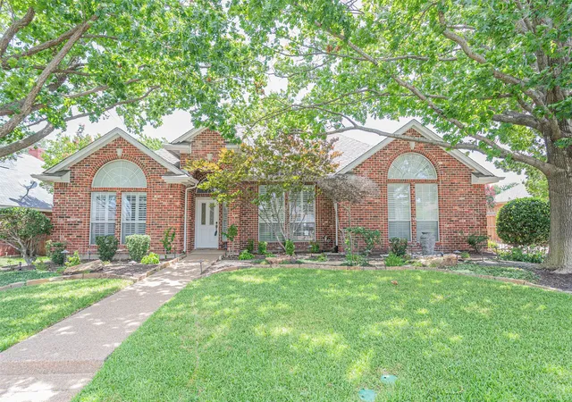 Single family home for sale at 7005 Meadowside Rd S, Fort Worth, TX 76132 | MLS# 21286216
