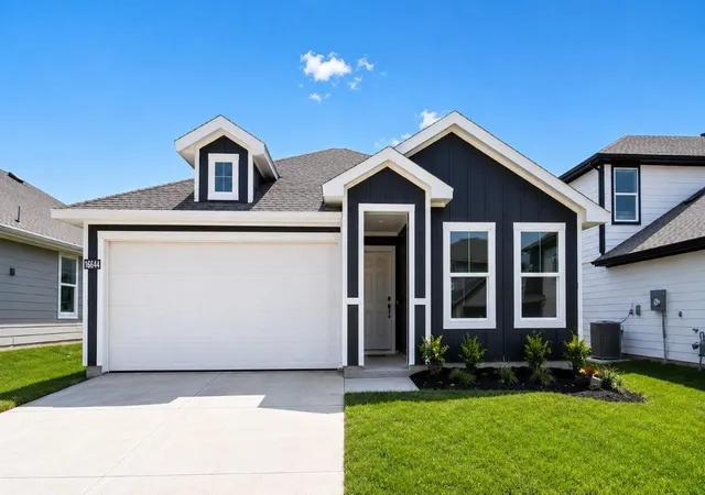 Photo 1 of Sale Pending at 16644 Hudson Prairie Wy, Justin, TX 76247 | MLS# 21285624 | Listing updated on 2026-09-21