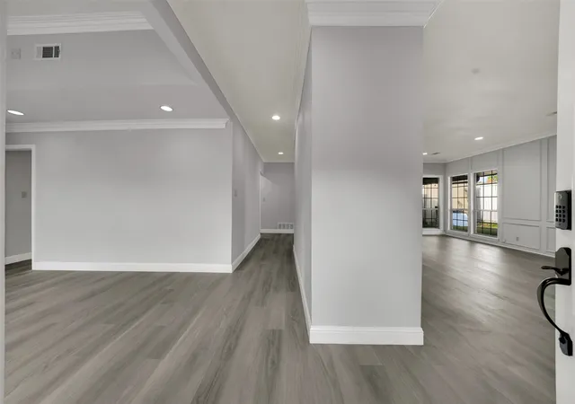 Photo 4 of Single family home for sale at 12401 Pleasant Valley Dr, Dallas, TX 75243 | MLS# 21286230 | Listing updated on 2026-08-18