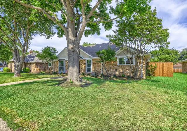 Homes for sale in Carrollton, TX | 3916 Spring Hollow Dr, Carrollton, TX 75007 | MLS# 21256220