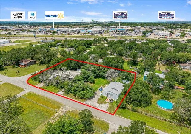 1st image of 209 Renee Dr, Hudson Oaks, TX 76087 | MLS# 21285952