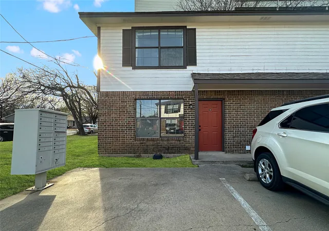15th image of 922 Fannin St #109, Denton, TX 76201 | MLS# 21283942