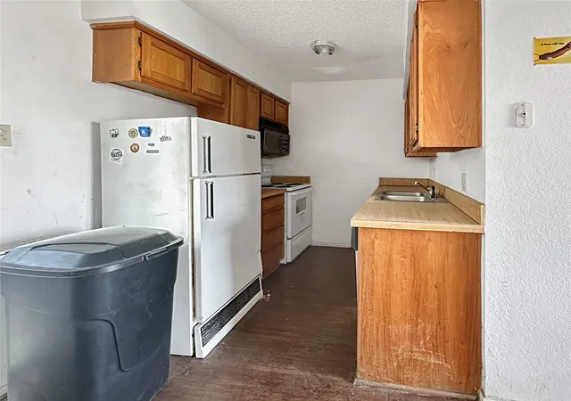 4th image of 922 Fannin St, Denton, TX 76201