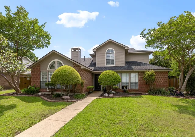 Photo 2 of Single family home for sale at 1317 Elk Grove Dr, Richardson, TX 75081 | MLS# 21285922 | Listing updated on 2026-08-24