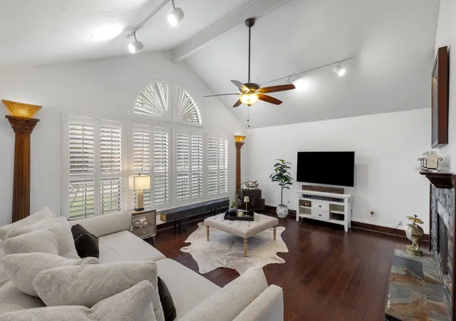 Photo 2 of Single family home for sale at 1317 Elk Grove Dr, Richardson, TX 75081 | MLS# 21285922 | Listing updated on 2026-08-24