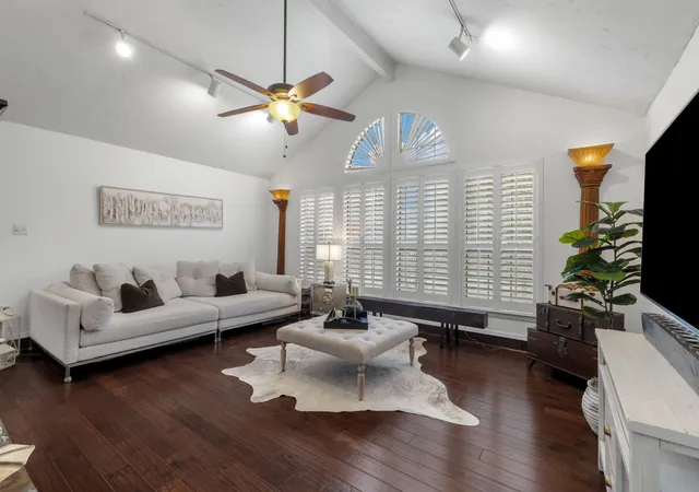 Photo 3 of Single family home for sale at 1317 Elk Grove Dr, Richardson, TX 75081 | MLS# 21285922 | Listing updated on 2026-08-24
