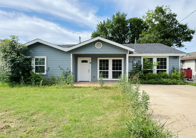Homes for sale in The Colony, TX | 4614 W Lake Highlands Dr, The Colony, TX 75056 | MLS# 21281230