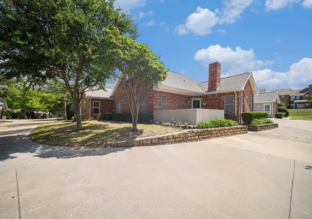 Photo 3 of Condo for sale at 6127 Welden Ct, Fort Worth, TX 76132 | MLS# 21286397 | Listing updated on 2026-08-29
