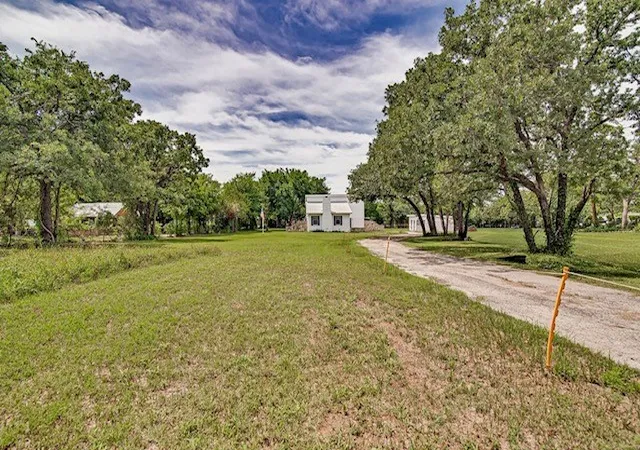 Photo 1 of Sale Pending at 3952 J Rendon Rd, Burleson, TX 76028 | MLS# 21286385 | Listing updated on 2026-07-15