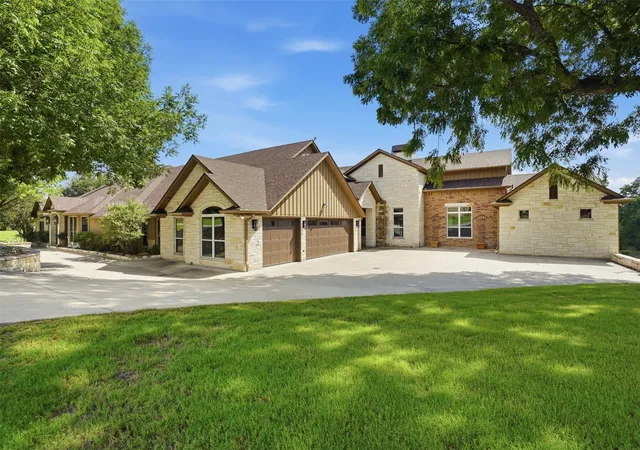 Photo 2 of Mansion for sale at 9310 Bellechase Rd, Granbury, TX 76049 | MLS# 21284712 | Listing updated on 2026-08-22
