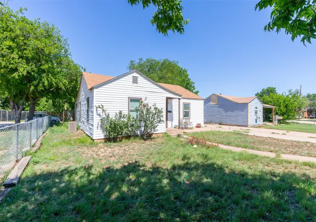 Homes for sale in Abilene, TX | 1018 Merchant St, Abilene, TX 79603 | MLS# 21286246