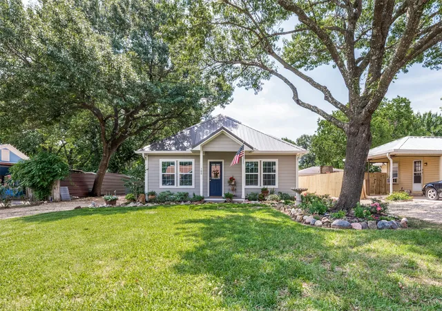 Homes for sale in Seagoville, TX | 105 W Adkins St, Seagoville, TX 75159 | MLS# 21286372