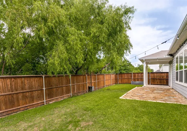Homes for sale in Rowlett, TX | 8221 Hampton Dr, Rowlett, TX 75089 | MLS# 21282717