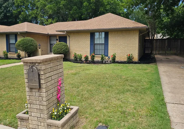 Homes for sale in Mansfield, TX | 1507 Clover Hill Rd, Mansfield, TX 76063 | MLS# 21286501