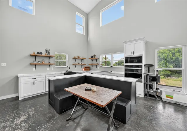 Photo 4 of Single family home for sale at 528 Hill County Road 4411, Grandview, TX 76050 | MLS# 21286567 | Listing updated on 2026-08-29