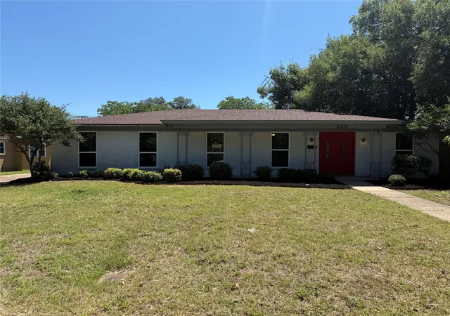 Photo 1 of Single family home for sale at 5305 Westhaven Dr, Fort Worth, TX 76132 | MLS# 21284621 | Listing updated on 2026-08-28