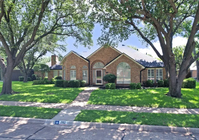 Photo 1 of Single family home for sale at 2902 Live Oak Dr, Rowlett, TX 75088 | MLS# 21286282 | Listing updated on 2026-07-03
