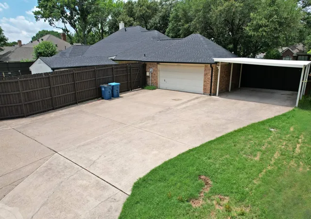 Photo 4 of Single family home for sale at 2902 Live Oak Dr, Rowlett, TX 75088 | MLS# 21286282 | Listing updated on 2026-07-03