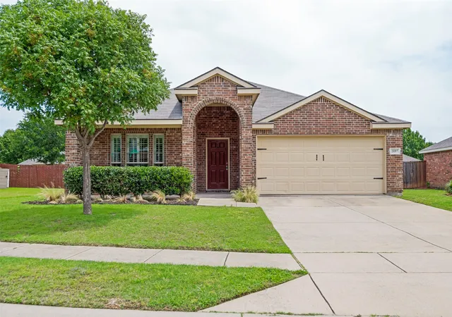 Photo 1 of Sale Pending at 1097 Luton Dr, Prosper, TX 75078 | MLS# 21286651 | Listing updated on 2026-07-24