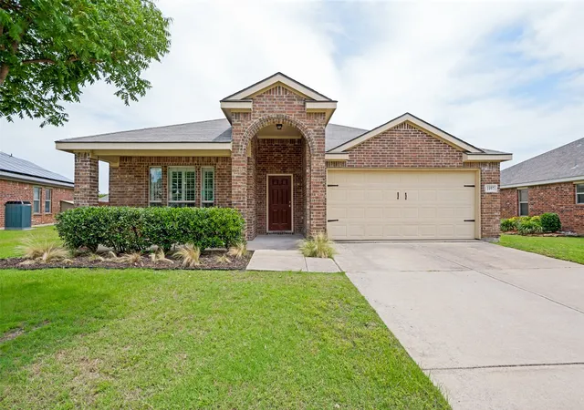 Photo 2 of Sale Pending at 1097 Luton Dr, Prosper, TX 75078 | MLS# 21286651 | Listing updated on 2026-07-24