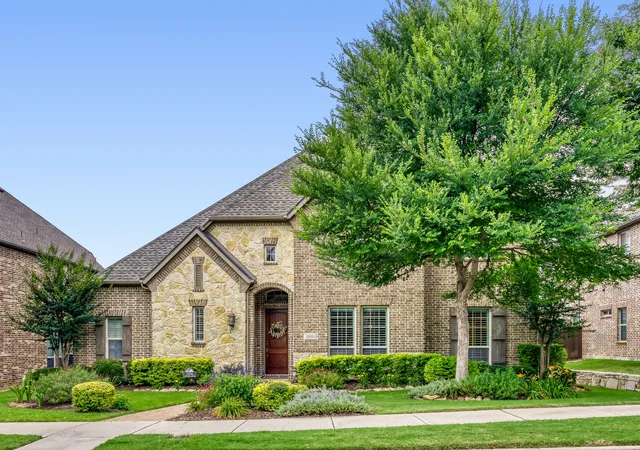 Homes for sale in Frisco, TX | 10096 Drawbridge Dr, Frisco, TX 75035 | MLS# 21283489
