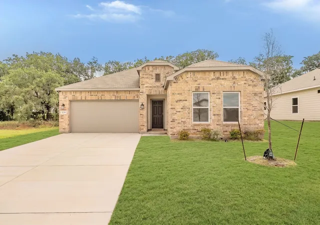 Photo 1 of Single family home for sale at 115 Kylie St, Cleburne, TX 76031 | MLS# 21286705 | Listing updated on 2026-08-23
