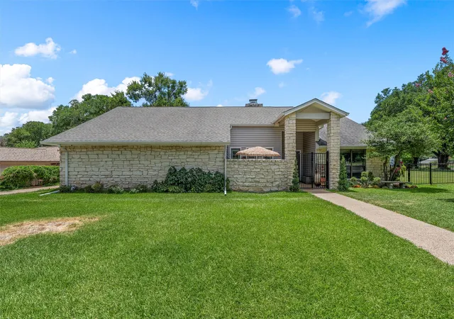 1st image of 2812 Chimney Hill Dr, Waco, TX 76708 | MLS# 21286734
