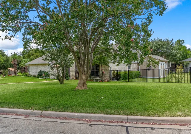 5th image of 2812 Chimney Hill Dr, Waco, TX 76708 | MLS# 21286734