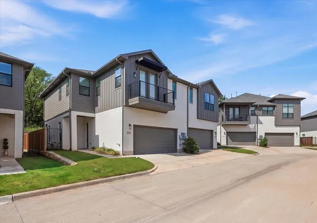 Photo 1 of Condo for sale at 6346 Oakbend Cir #6346, Fort Worth, TX 76132 | MLS# 21283023 | Listing updated on 2026-09-02