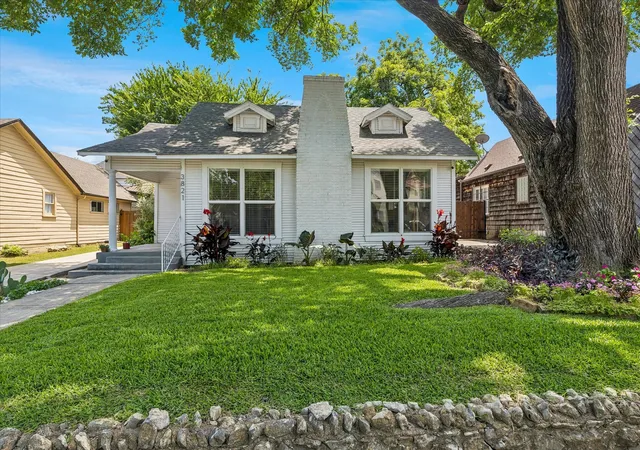 Photo 1 of Single family home for sale at 3821 W 5th St, Fort Worth, TX 76107 | MLS# 21284736 | Listing updated on 2026-08-25