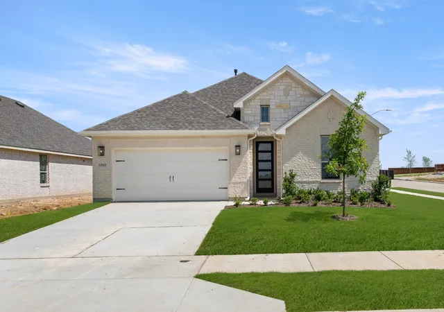 1st image of 1108 Beaumont Ln, Red Oak, TX 75154 | MLS# 21286766