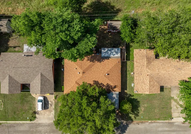 Homes for sale in Hillsboro, TX | 104 Forest Ln, Hillsboro, TX 76645 | MLS# 21259324