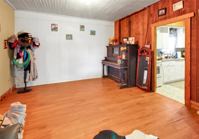 Homes for sale in Jacksboro, TX | 334 N Knox St, Jacksboro, TX 76458 | MLS# 21276927